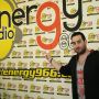 Ο Κωνσταντίνος Τζούμας στο Ράδιο Energy 96.6, φωτογραφίες από την συνέντευξη που παραχώρησε στην Κική Βασιλειάδου στις 24-04-2013. (Κωνσταντίνος Τζούμας).